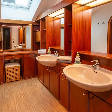 Alpenvilla - Mit Sauna Und Sommerhoernerbahnen Kostenlos Holiday home